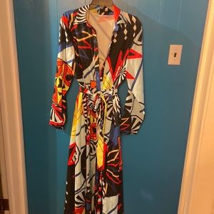 Floor length geometric pattern long sleeve dress